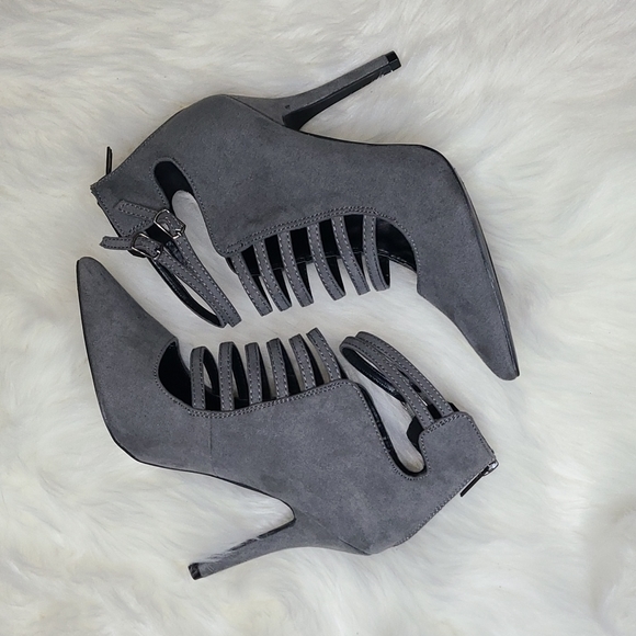 Qupid Miya Strappy Booties - Picture 1 of 3